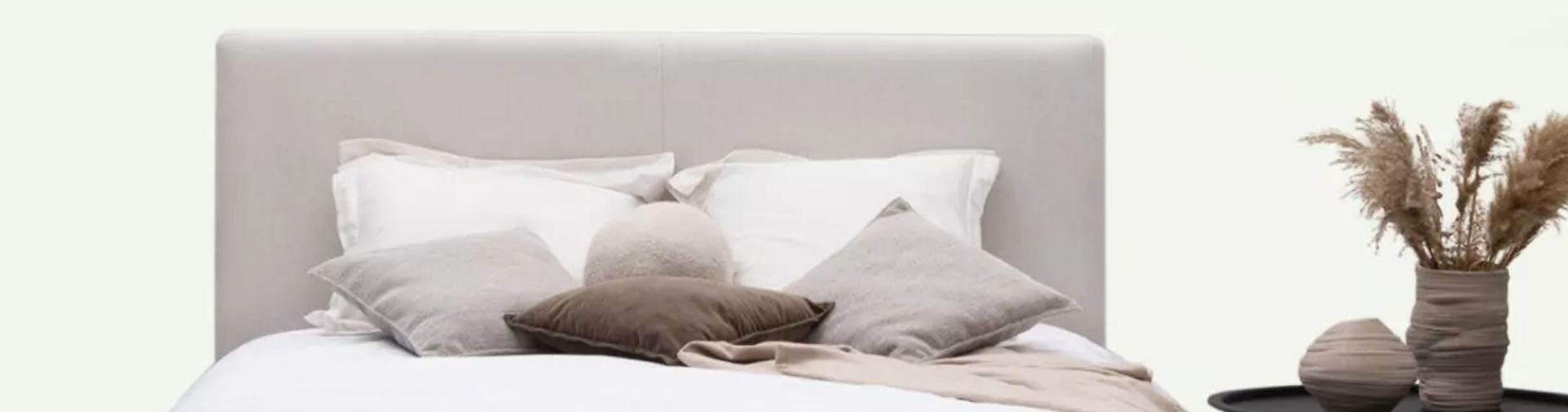 Łóżka: Wybierz idealne łóżko sypialniane, tapicerowane, z pojemnikiem i małżeńskie