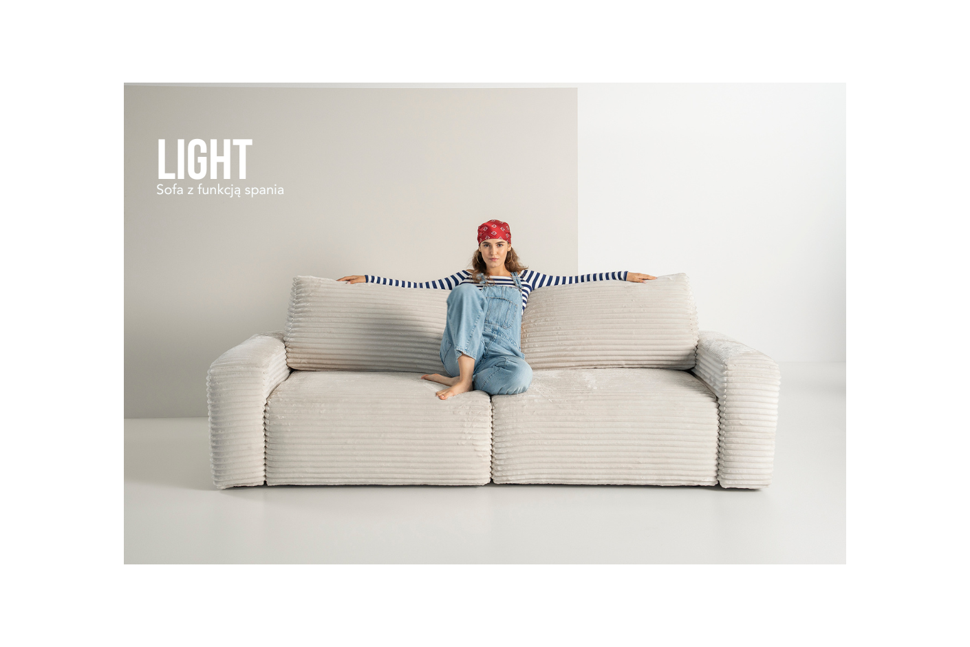 Tkaniny przyjazne zwierzętom – jak wybrać meble idealne dla właścicieli psów i kotów?